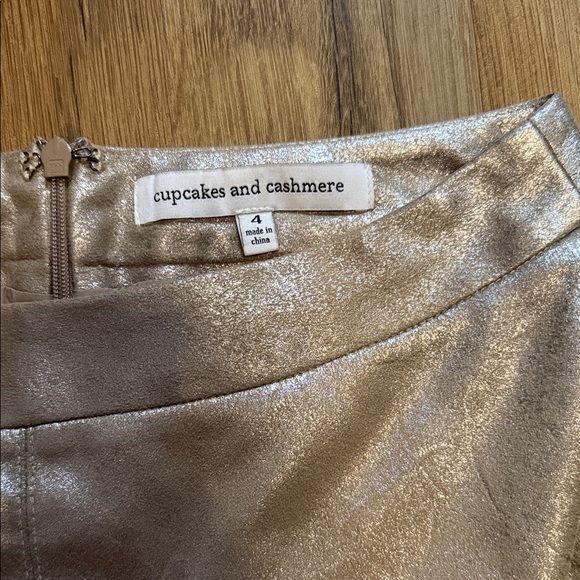 cupcakes & cashmere Shimmering Gold Mini Skirt - Picture 4 of 5
